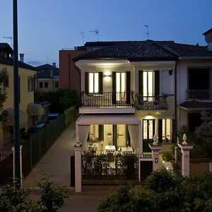 2* Konukevi Chiara -